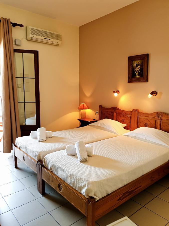 Pegasus Hotel & Coastal Cafe Kala Nera Buitenkant foto